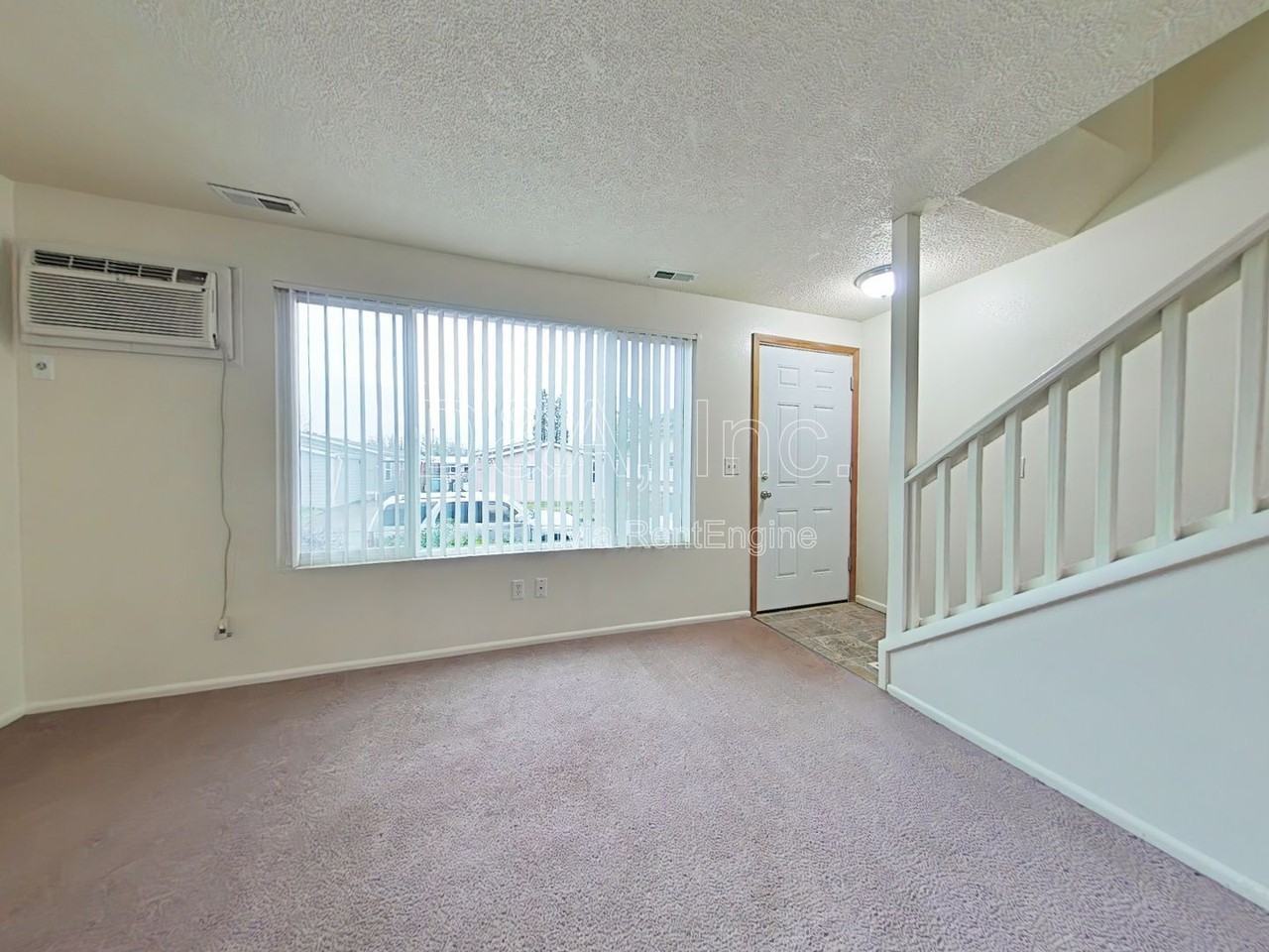 938 21st Ave Sw - Photo 3 of 10