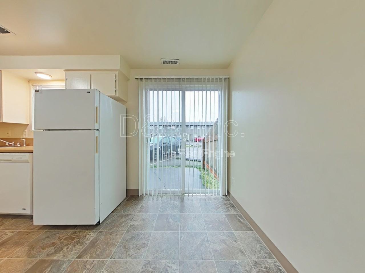 938 21st Ave Sw - Photo 5 of 10