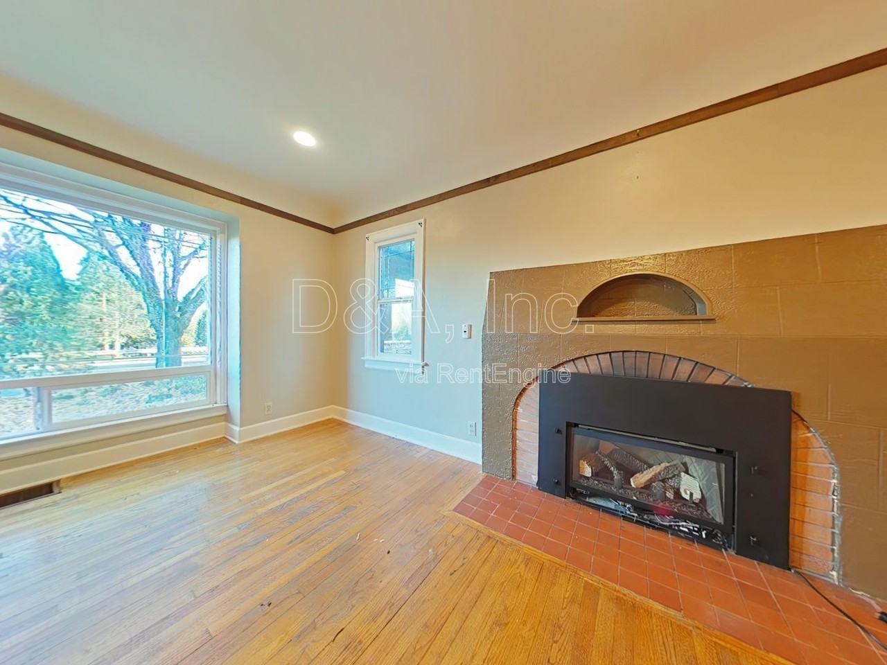 1150 Ne 2nd St - Photo 3 of 21