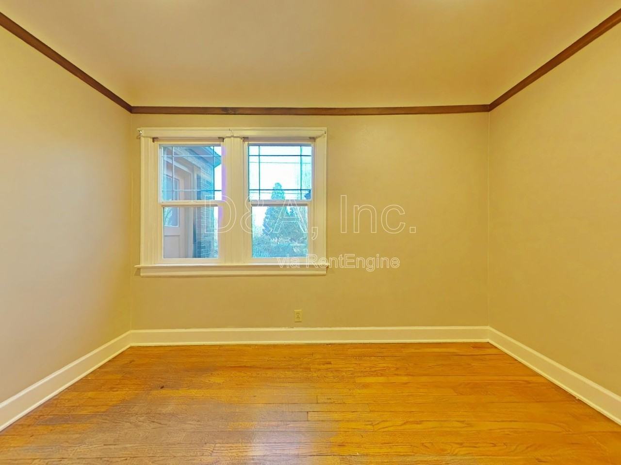 1150 Ne 2nd St - Photo 4 of 21