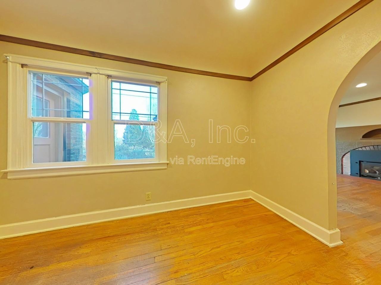 1150 Ne 2nd St - Photo 5 of 21