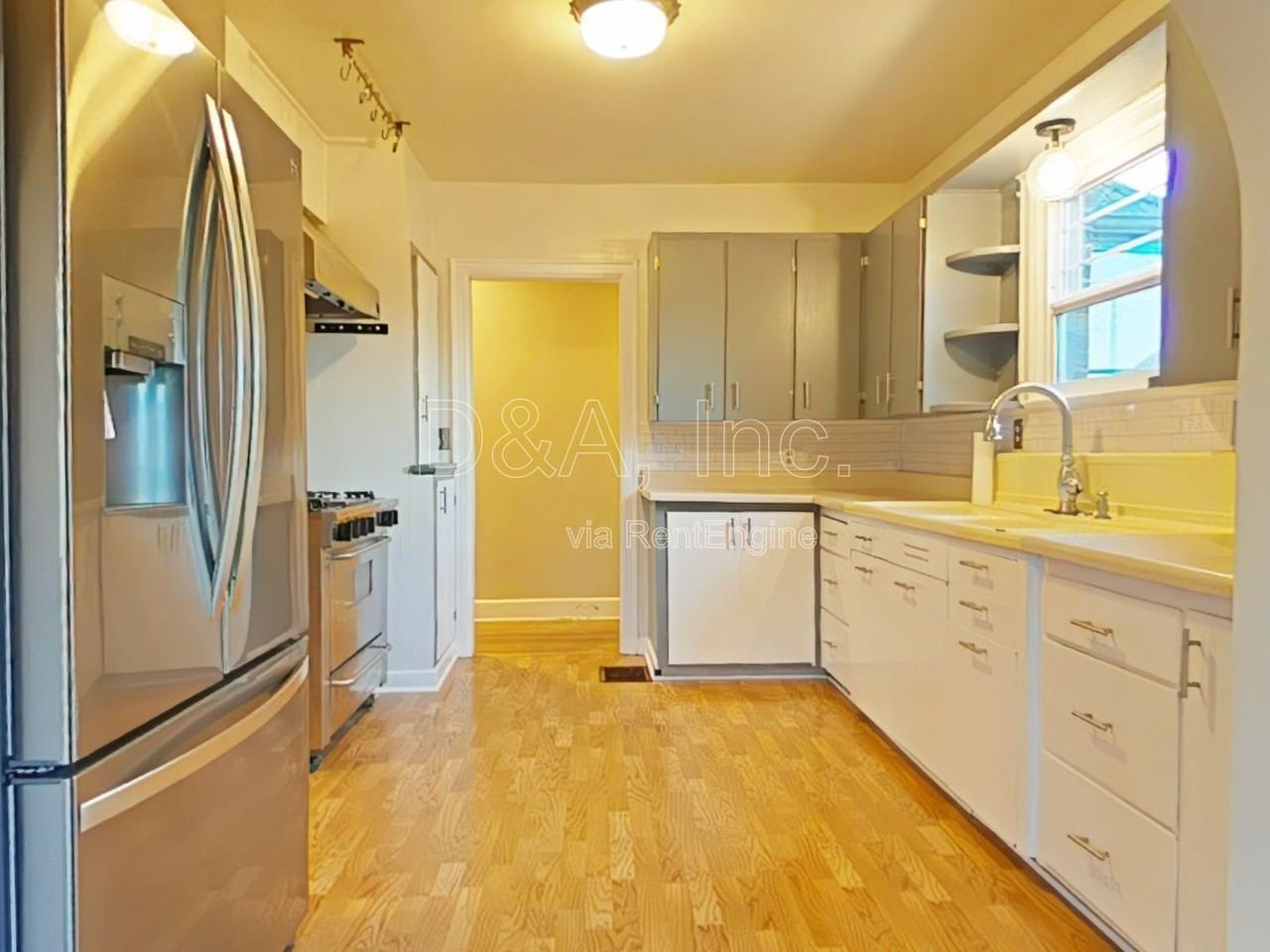 1150 Ne 2nd St - Photo 6 of 21