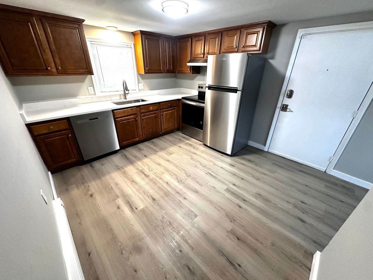 6 Page Rd #13 - Photo 2 of 18