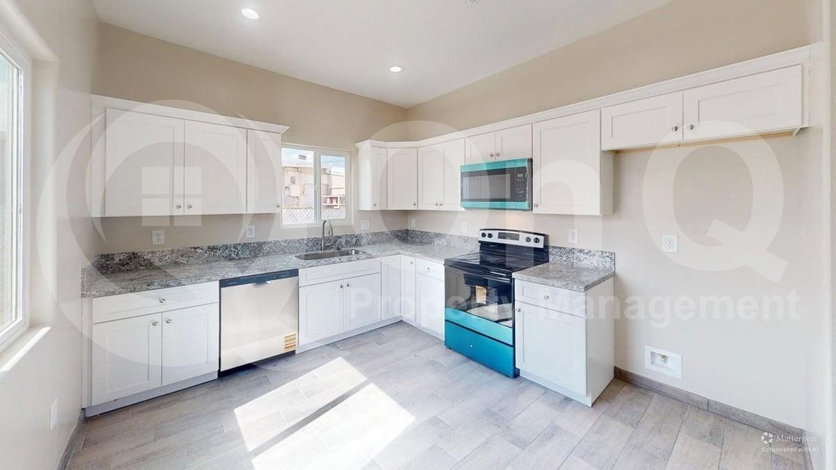 1605 N Yavapai St #2 - Photo 2 of 9