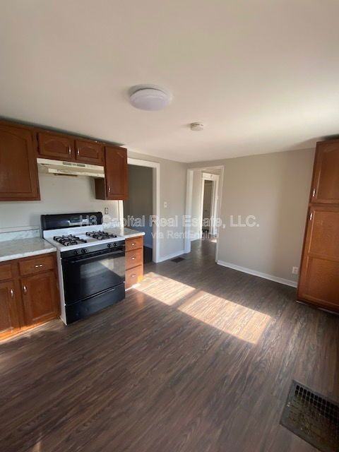 2251 Delmar Ave #B - Photo 7 of 12