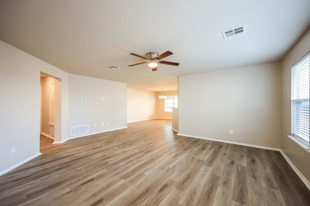 3654 Archer Blvd - Photo 5 of 16