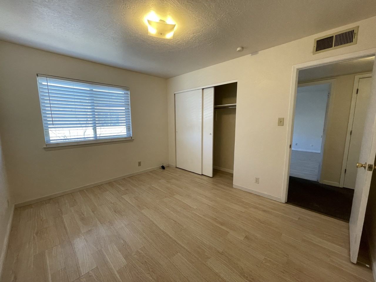 3617 Wellesley Dr Ne #C - Photo 5 of 10