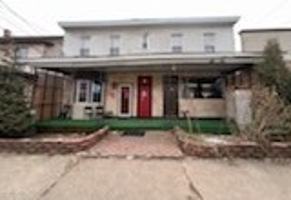 featured image of 4 Broad St #1B