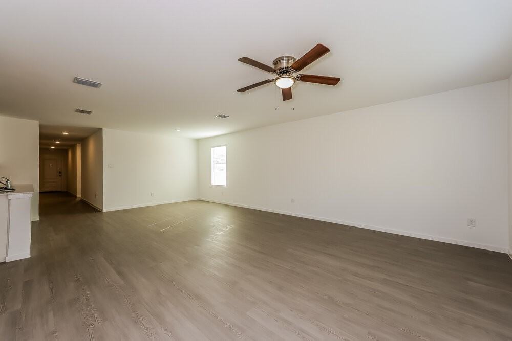 10724 Gun Barrel St - Photo 3 of 17