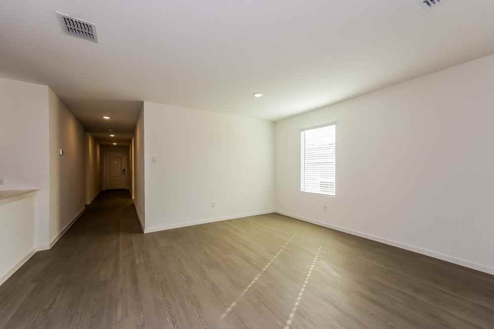 10724 Gun Barrel St - Photo 4 of 17