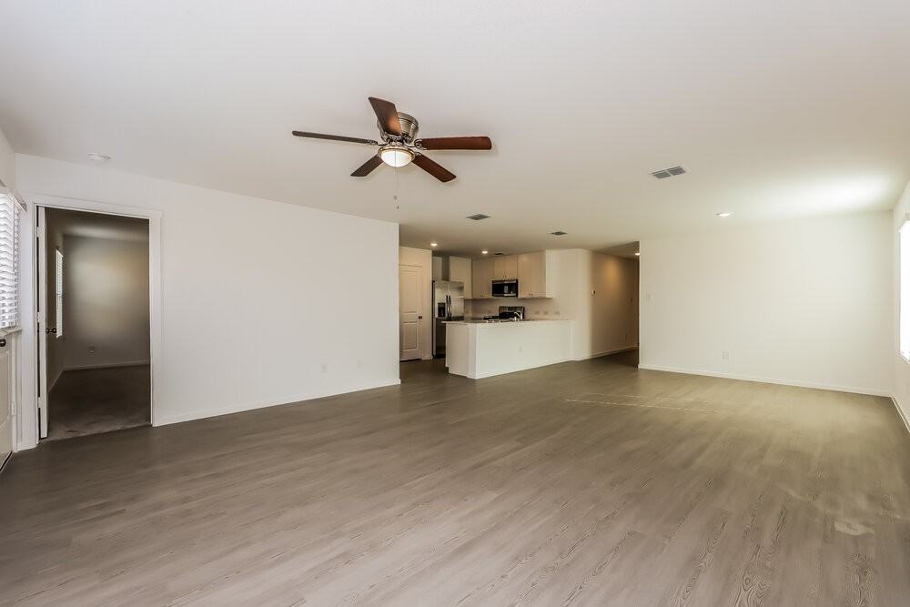 10724 Gun Barrel St - Photo 6 of 17