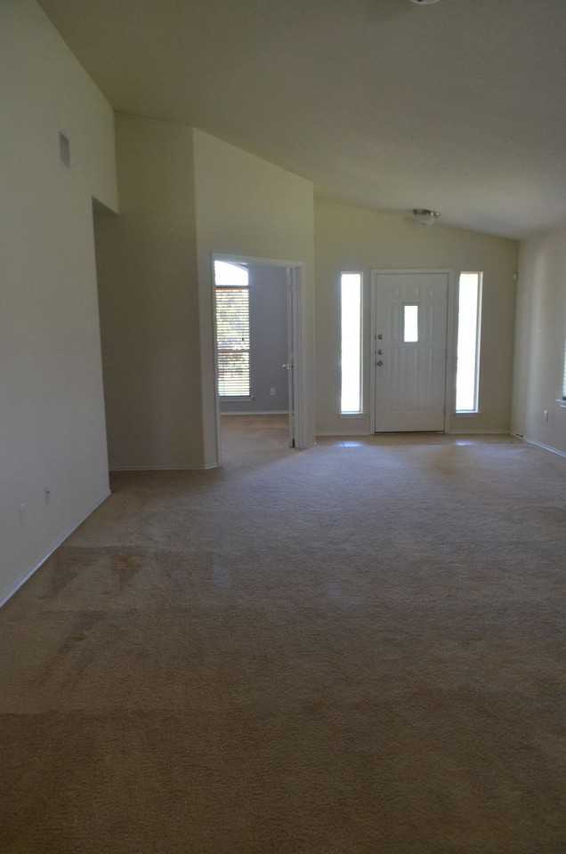 4706 Sydney Harbour Ct - Photo 5 of 18