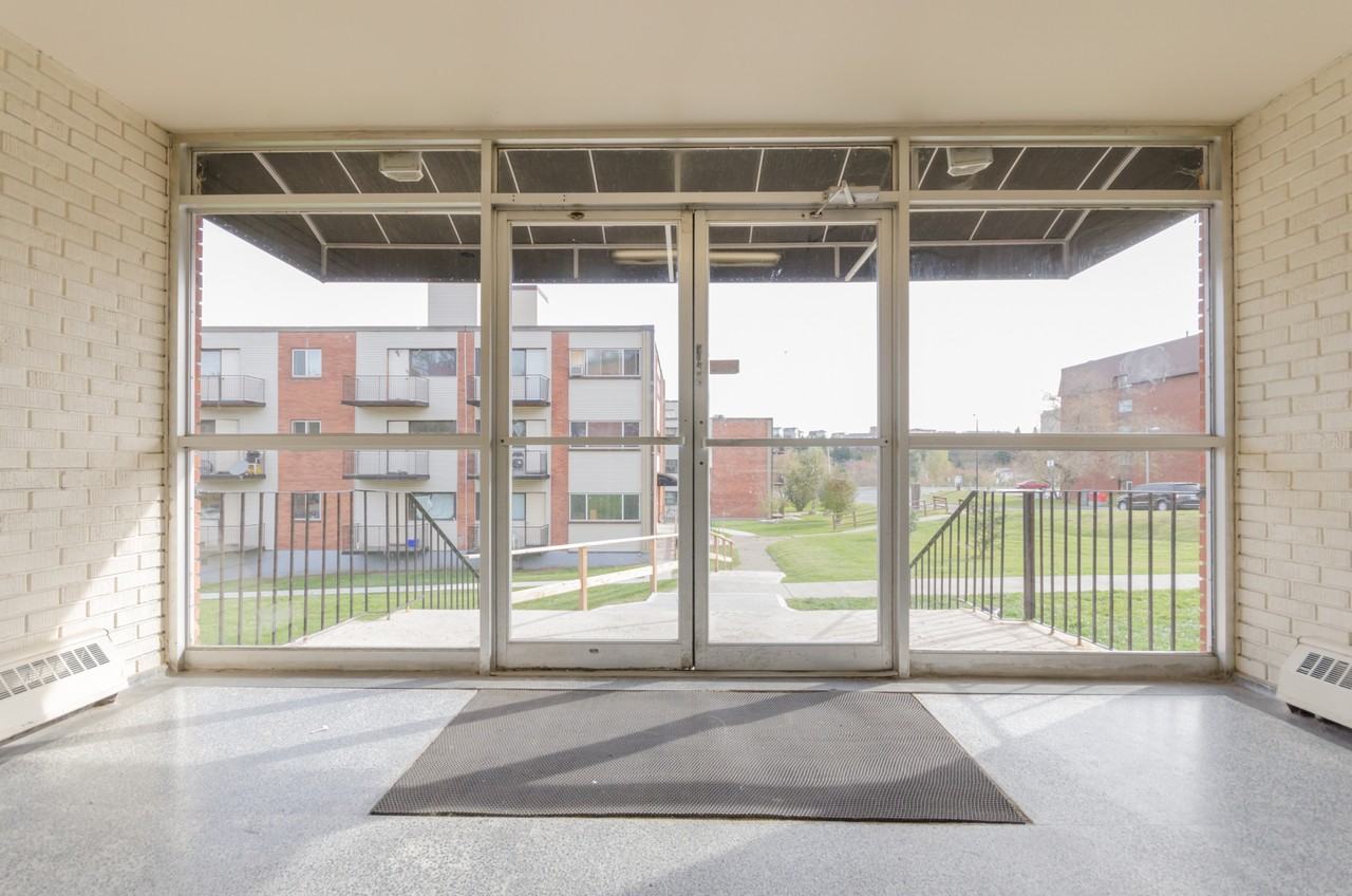 236 Jogues Street - Photo 3 of 3