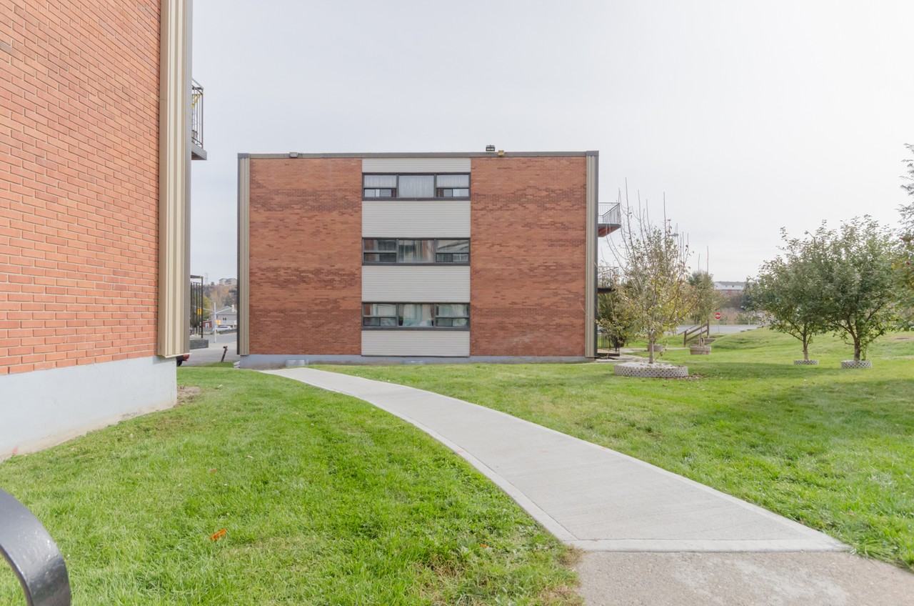 236 Jogues Street - Photo 2 of 3