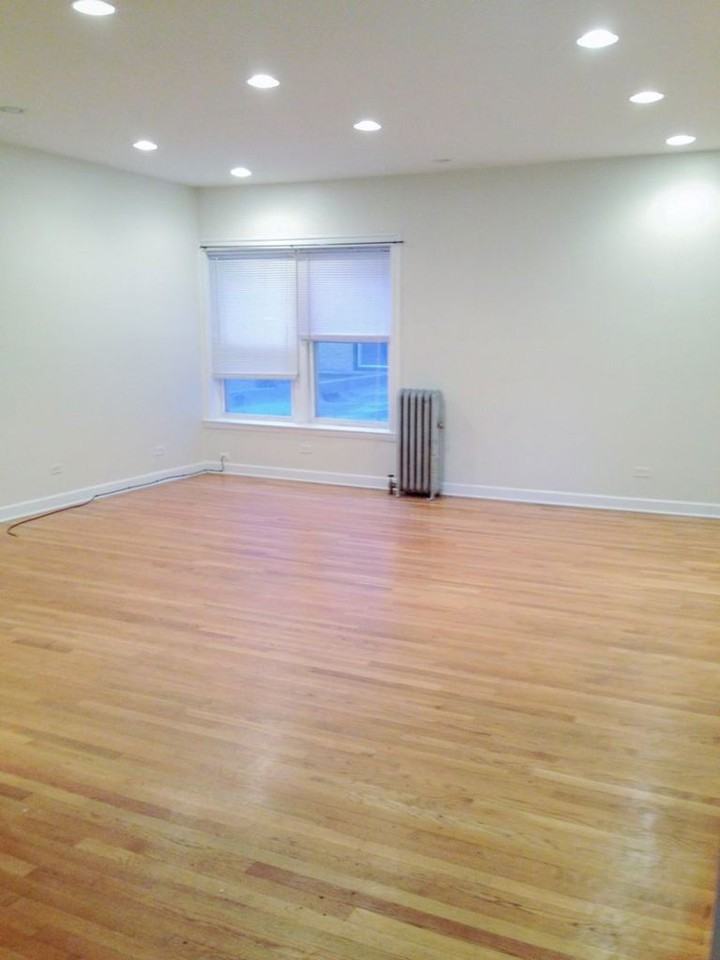 3910 N Pine Grove Ave #3W - Photo 2 of 11