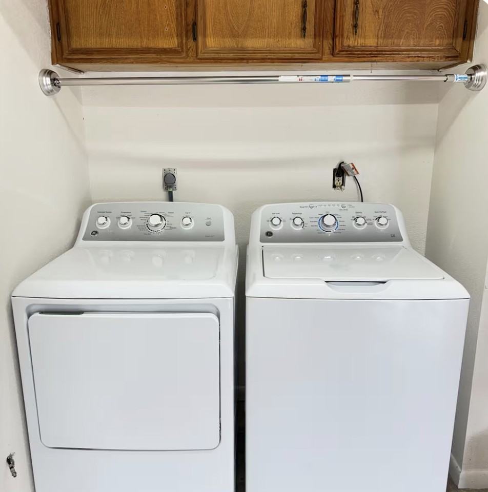 1403 Clairidge Ave - Photo 4 of 10