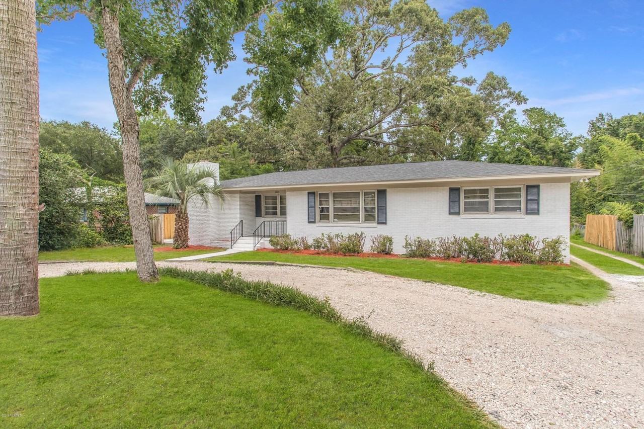 5445 Overbrook Rd - Photo 5 of 38