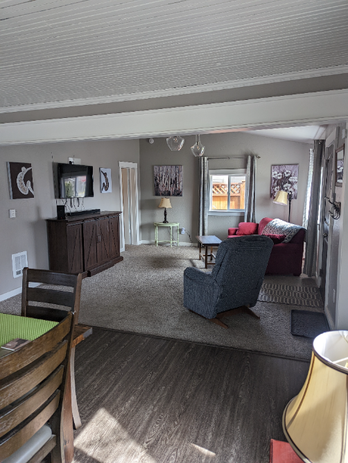 413 E Walnut Ave - Photo 3 of 15