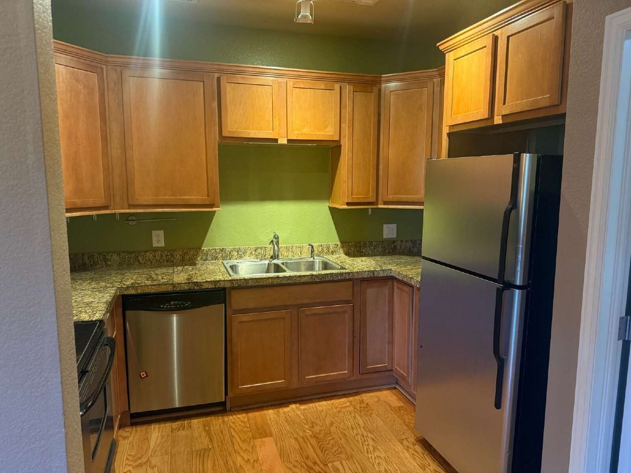 7820 Inverness Blvd - Photo 4 of 22