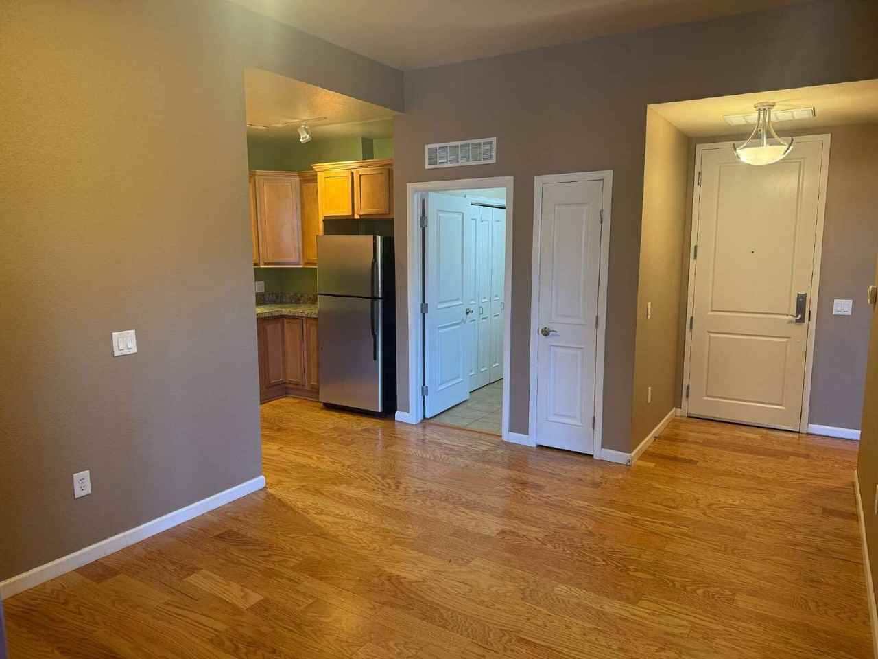 7820 Inverness Blvd - Photo 7 of 22