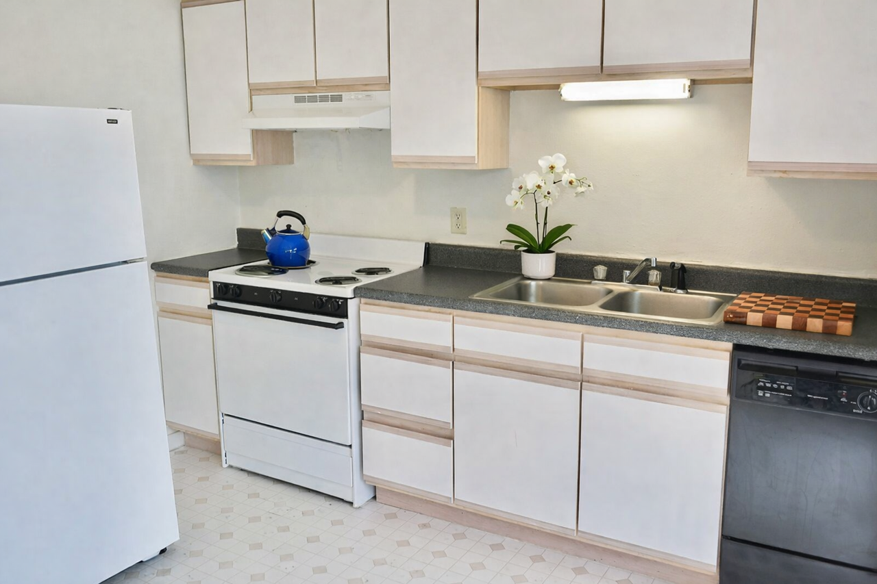 Beechwood Manor II Apartments - Photo 6 of 10