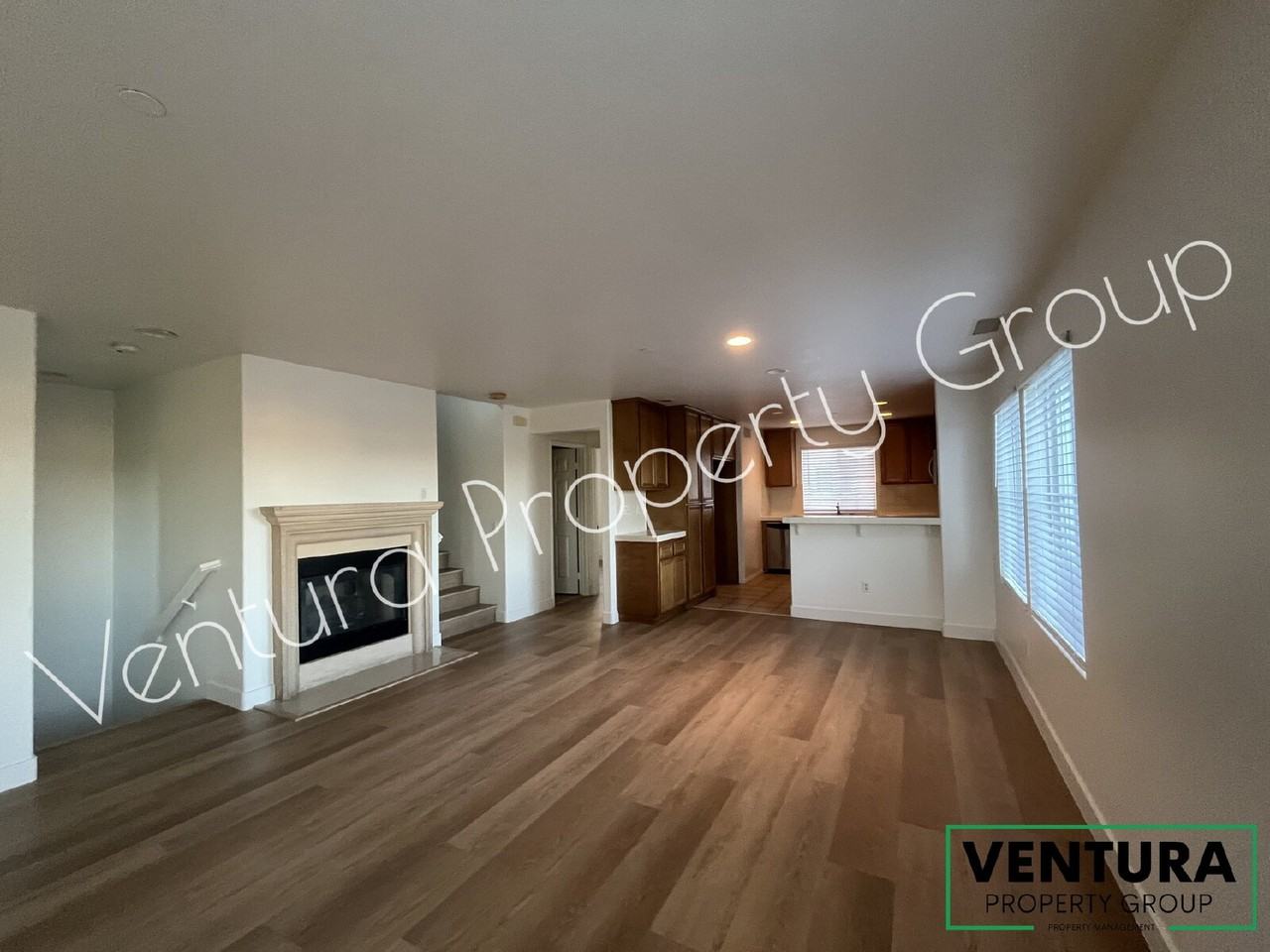 2804 Yacht Way - Photo 2 of 30