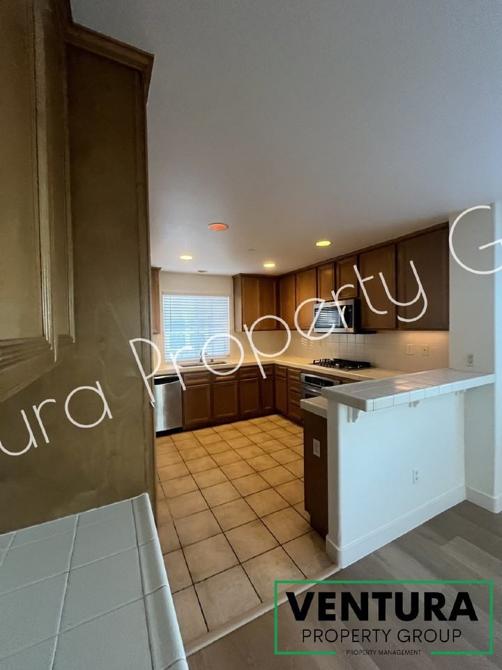 2804 Yacht Way - Photo 6 of 30