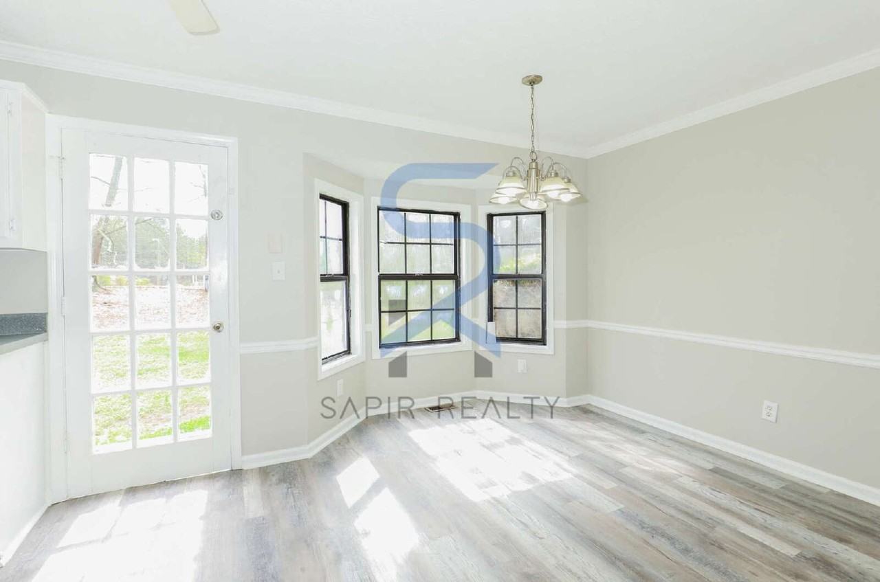 2929 Pine Grove Dr - Photo 4 of 17