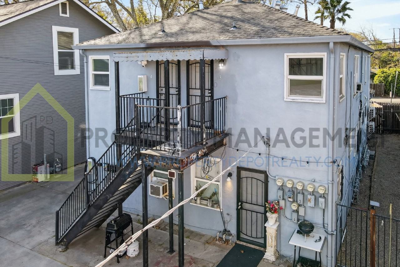 2519 Freeport Blvd Apt 4 - Photo 2 of 36