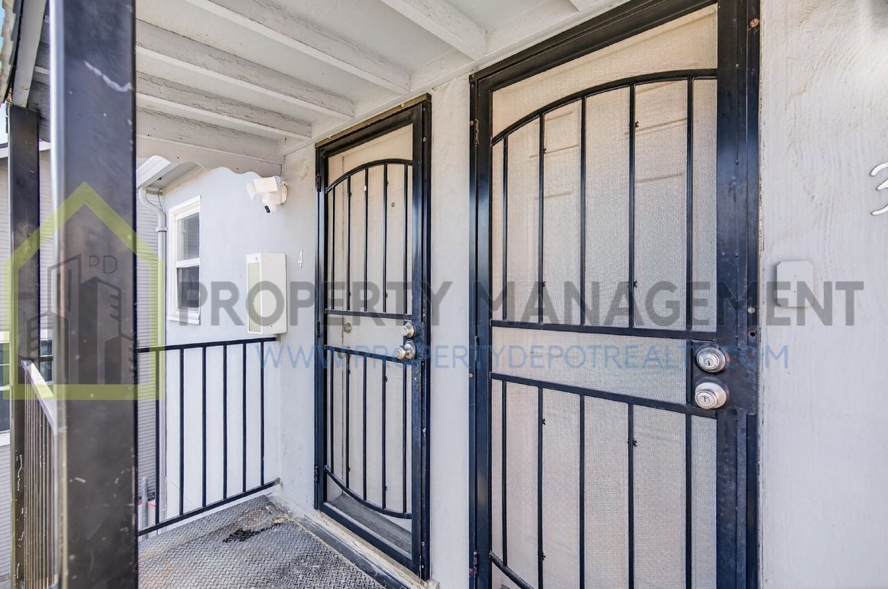 2519 Freeport Blvd Apt 4 - Photo 4 of 36