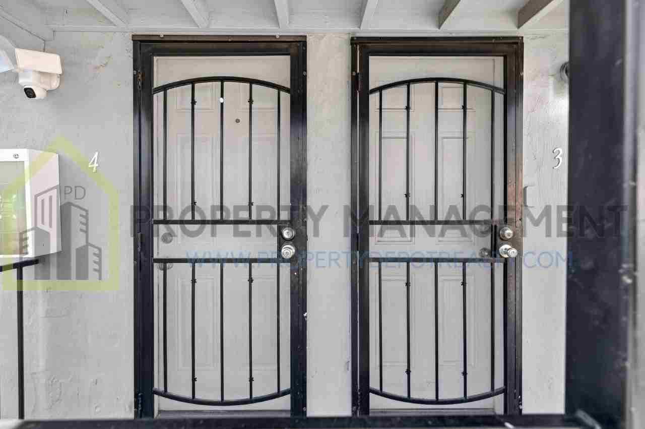 2519 Freeport Blvd Apt 4 - Photo 5 of 36