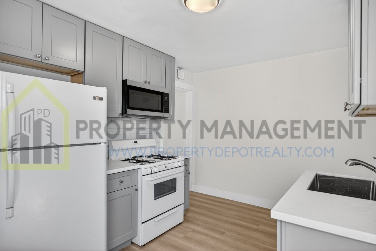 2519 Freeport Blvd Apt 4 - Photo 7 of 36