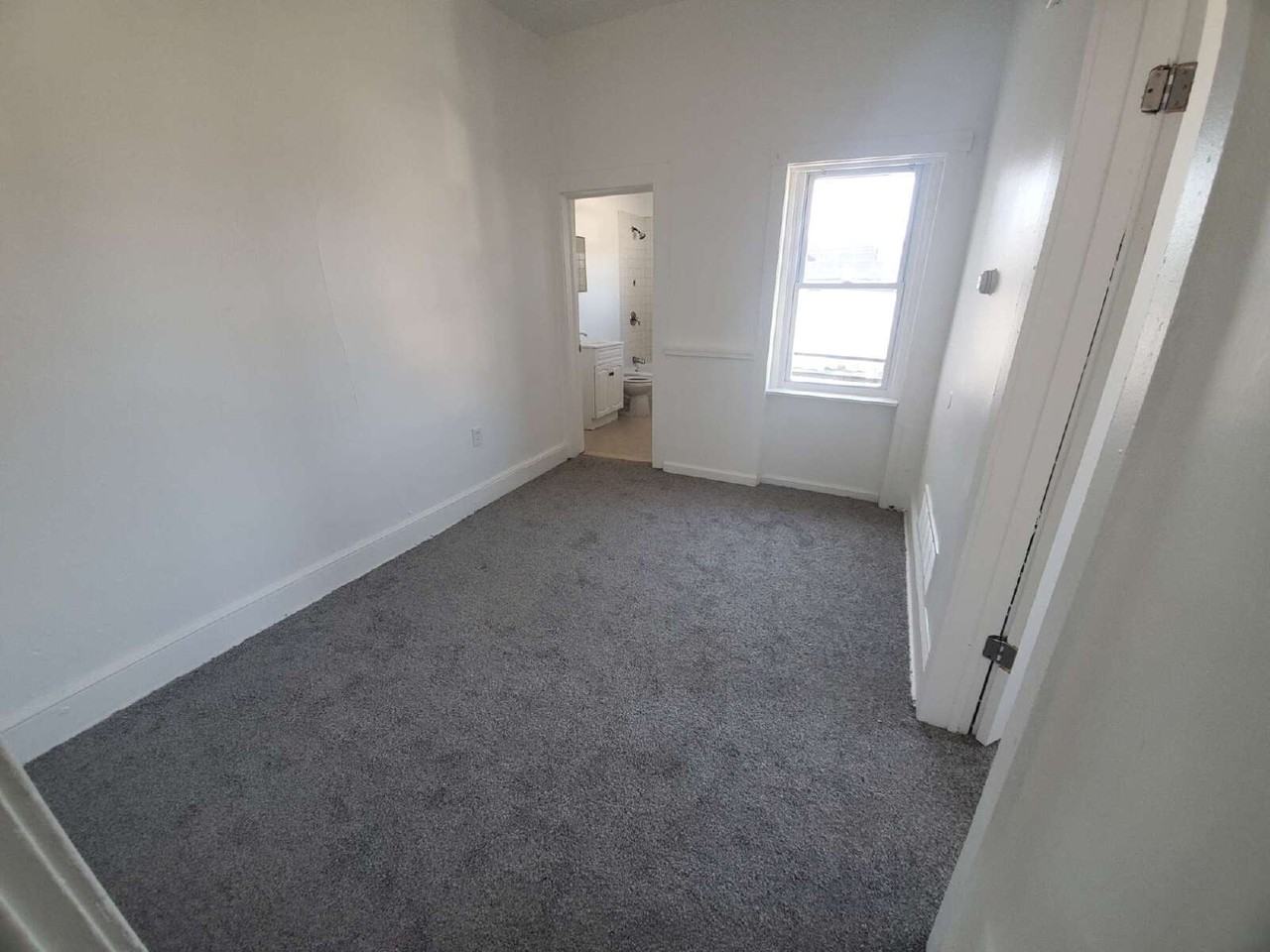 41 Carpenter St #2 - Photo 5 of 12