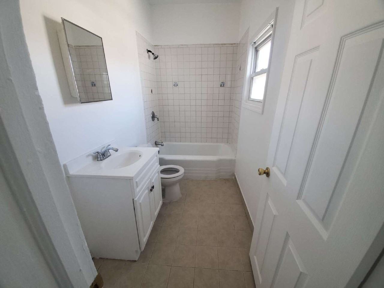 41 Carpenter St #2 - Photo 6 of 12