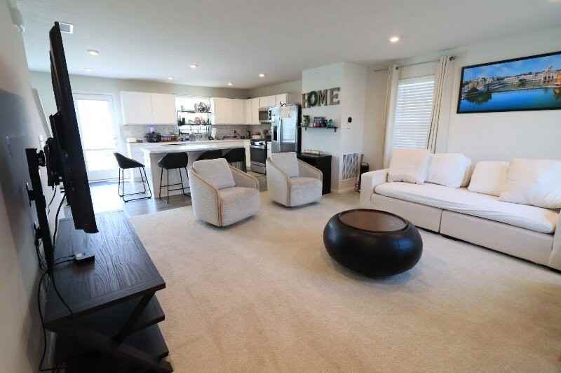 1748 Plum Brook Dr - Photo 3 of 4