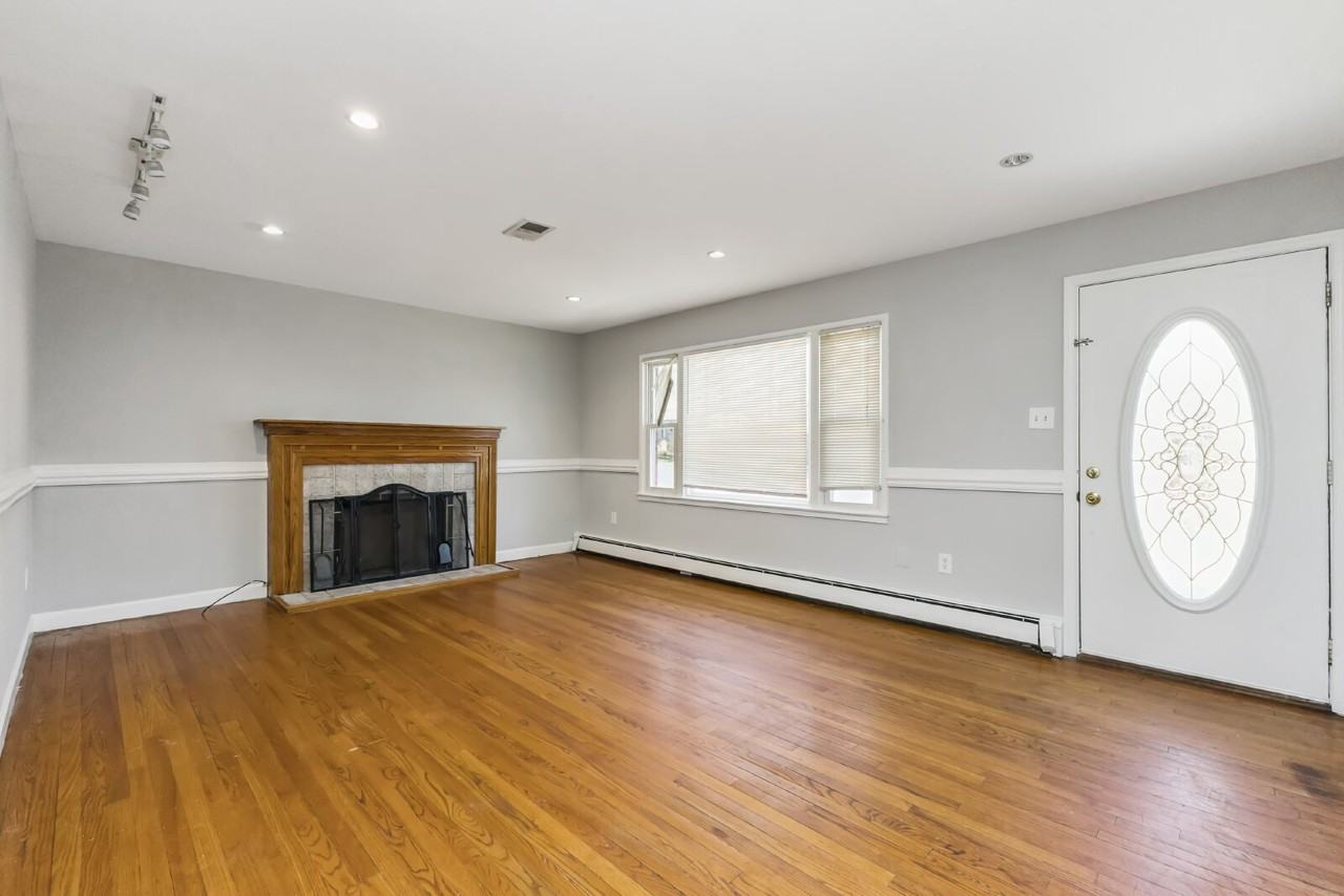 8409 Aubrey Dr - Photo 3 of 25