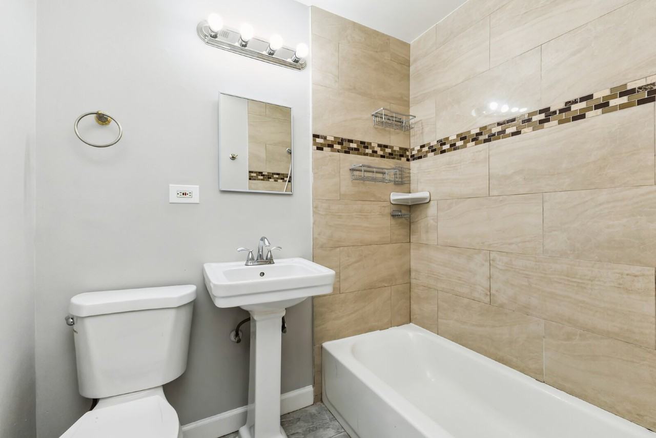 8409 Aubrey Dr - Photo 7 of 25