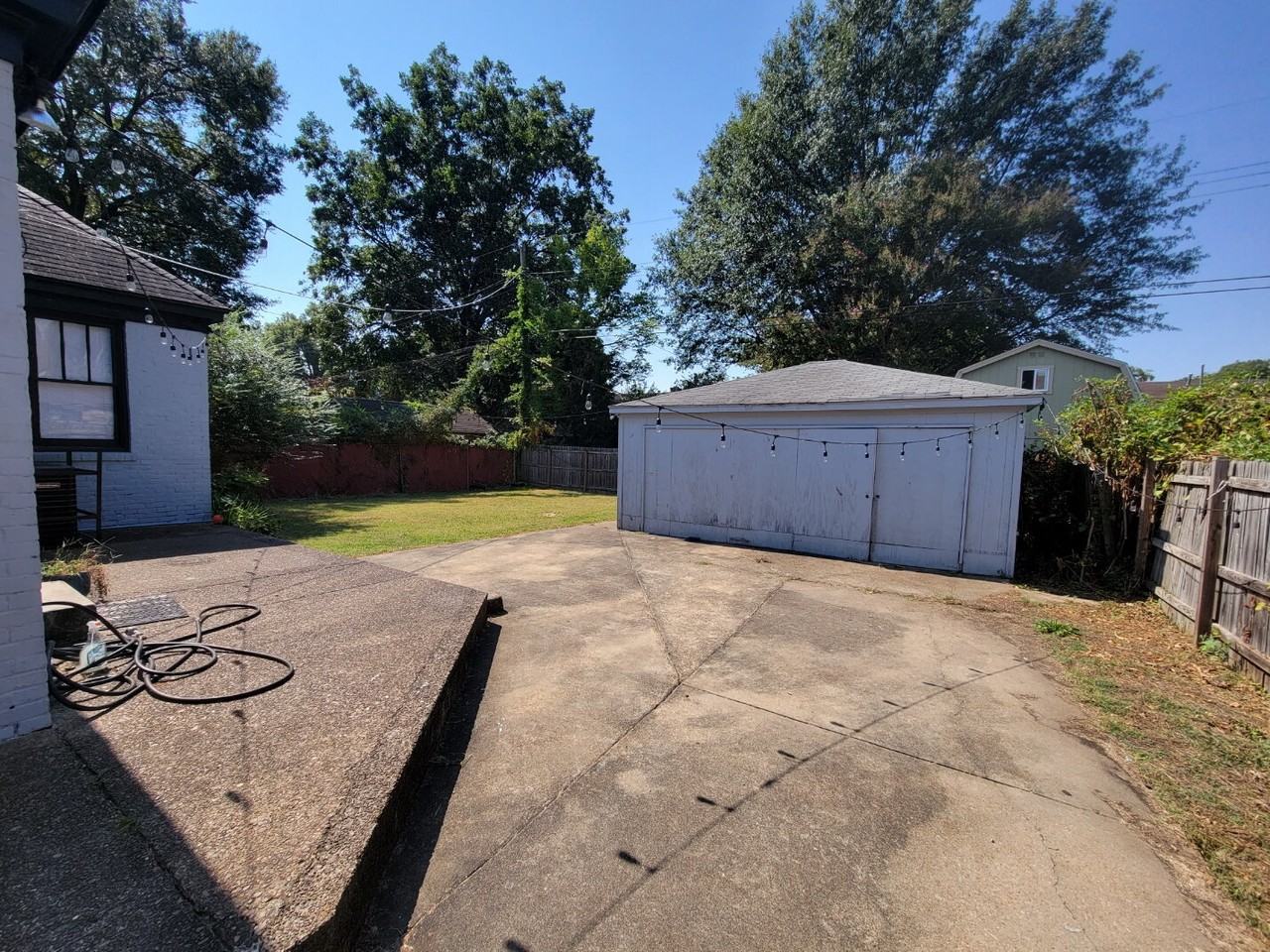 925 N Trezevant St - Photo 3 of 19
