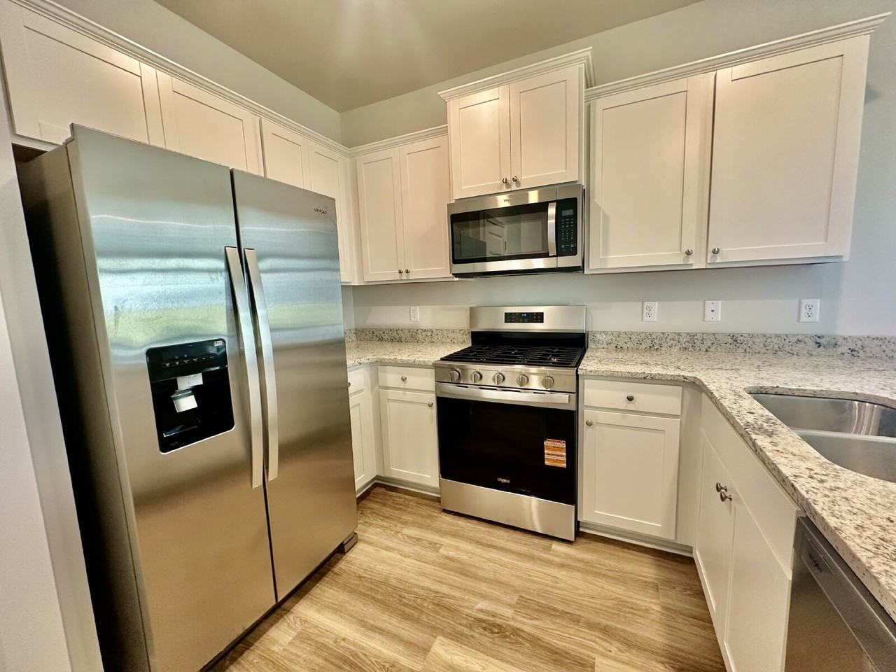 1200 Sanctum St - Photo 5 of 19