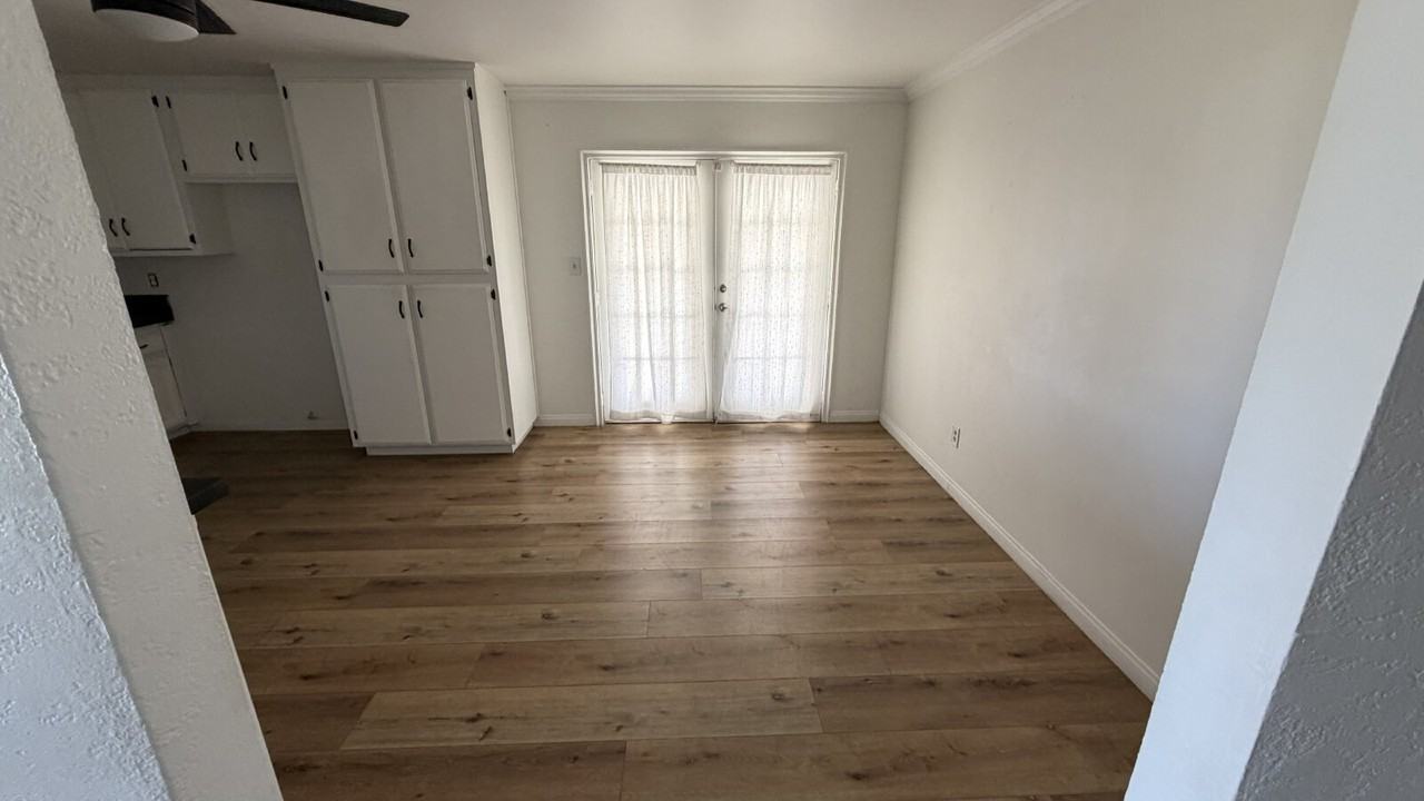 2811 Stanyan Ct - Photo 4 of 15