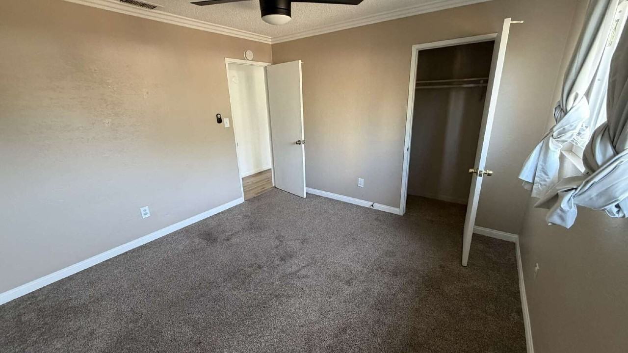 2811 Stanyan Ct - Photo 6 of 15