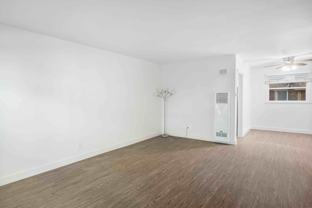 2001 N Beachwood Dr - Photo 1 of 1