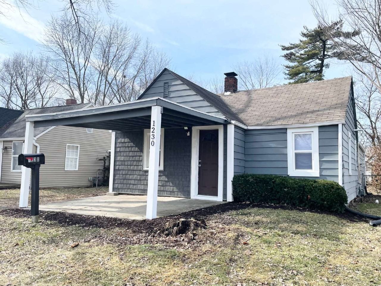 1230S S Chester Ave - Photo 7 of 8