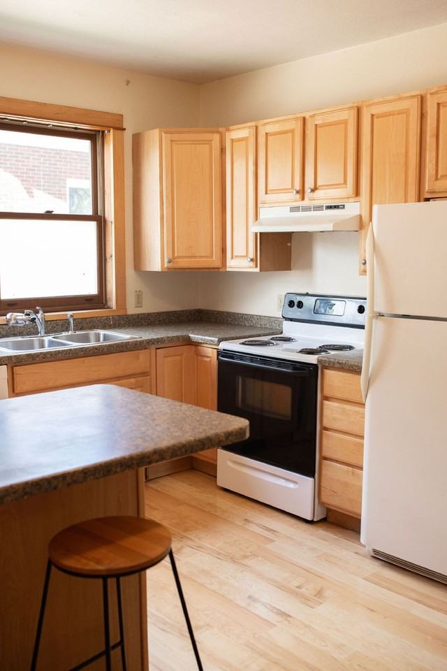 410 5th Ave - Photo 3 of 19