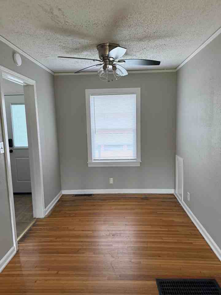 1311 S Jackson Ave #2 - Photo 4 of 19