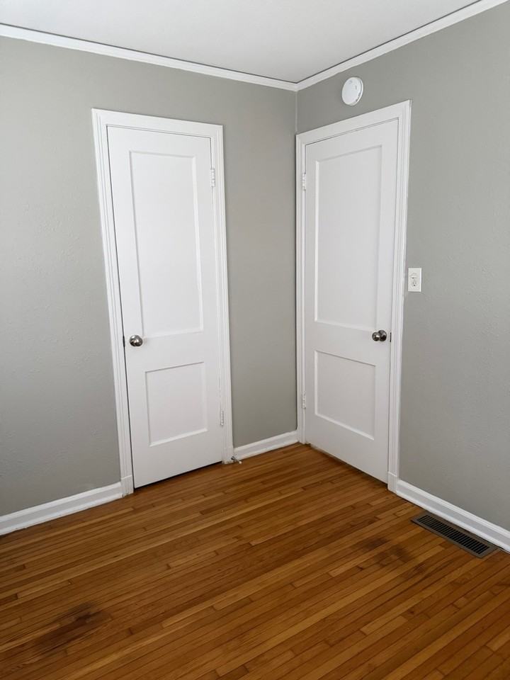 1311 S Jackson Ave #2 - Photo 5 of 19