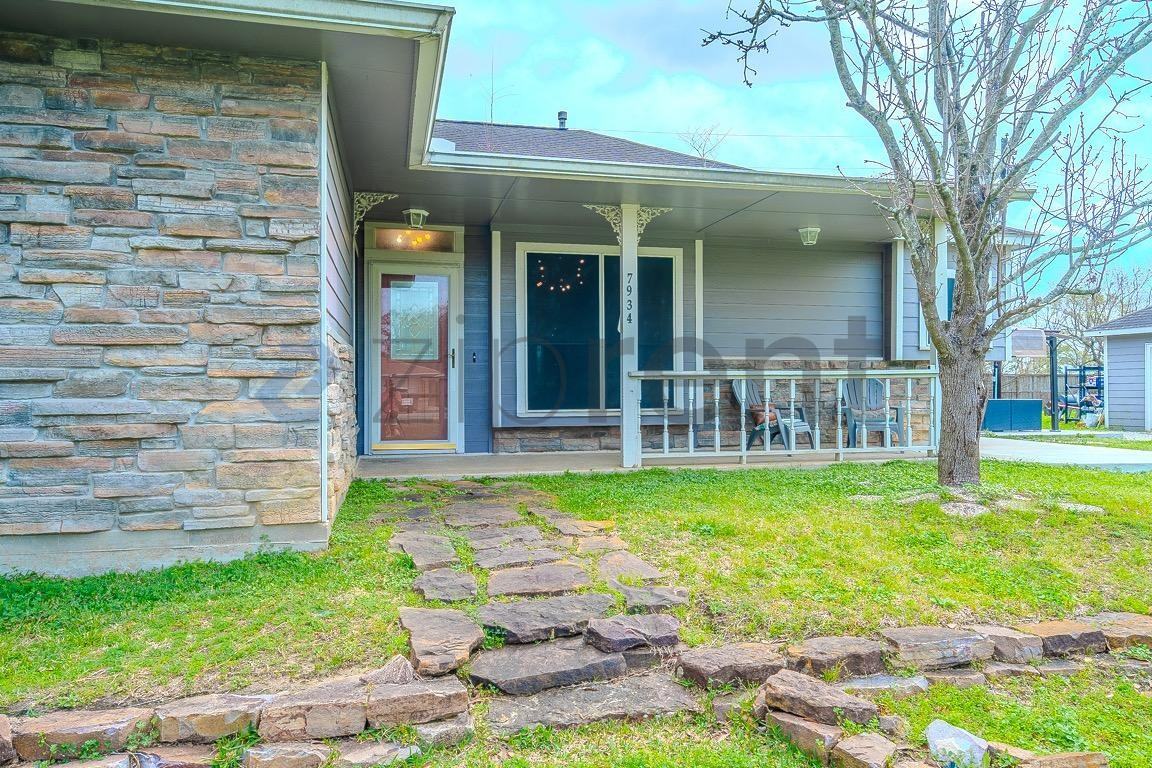 7934 Round Rock Dr - Photo 4 of 28