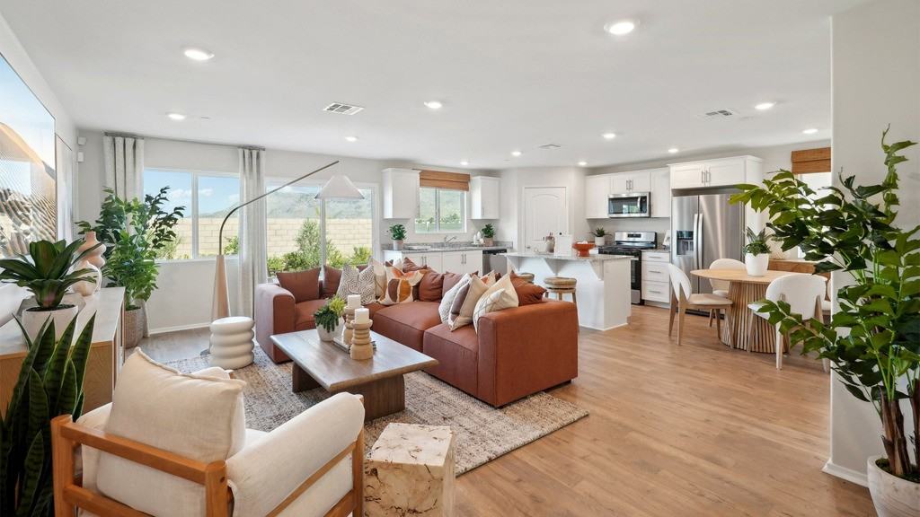 14001 Carina St - Photo 4 of 24