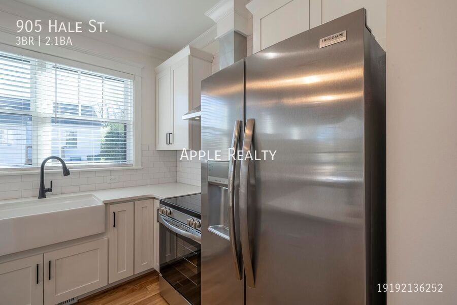 905 Hale St - Photo 4 of 19