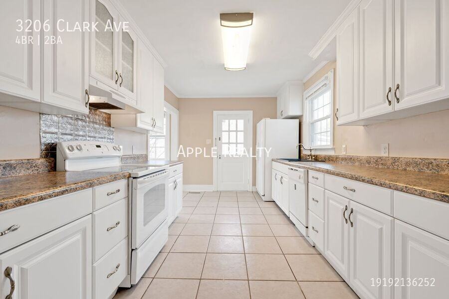 3206 Clark Ave - Photo 3 of 17